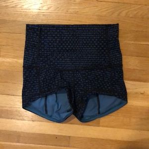 Lululemon booty shorts